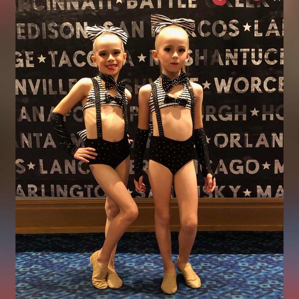 CUSTOM DANCEWEAR SOLO or Duo COSTUME Size 5/6